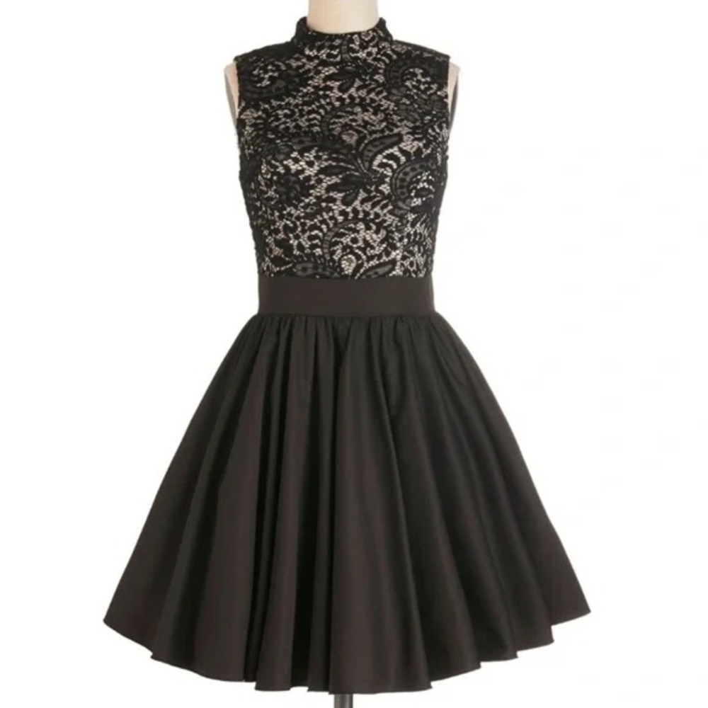 ModCloth Chi Chi London Dancer’s Delight Dress — Size 2